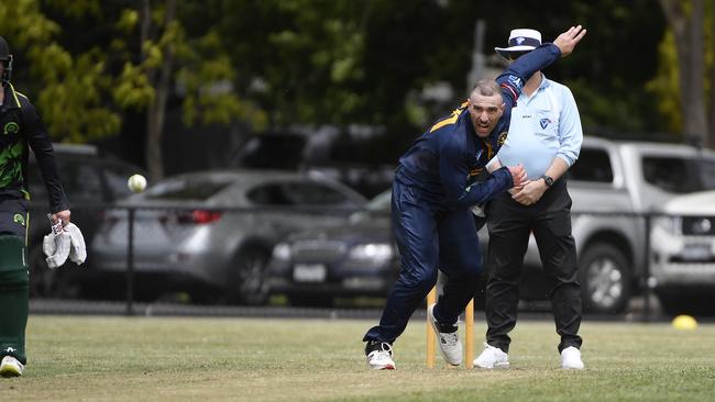 Strathmore captain and co-coach Chris Williams bowling. Picture: Andrew Batsch