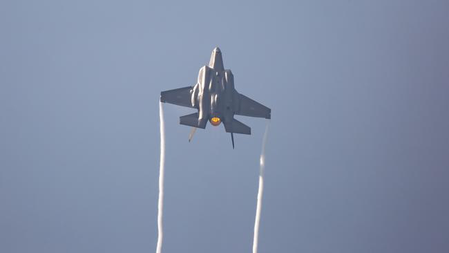 A F-35A Lightning II aircraft A35-016 operated by No. 3 Squadron in action.