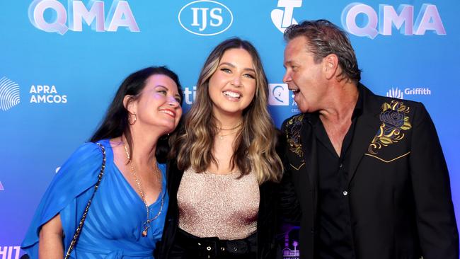 Laurel Edwards, Jem Cassar-Daley and Troy Cassar-Daley at the 2022 Queensland Music Awards. Picture: Steve Pohlner