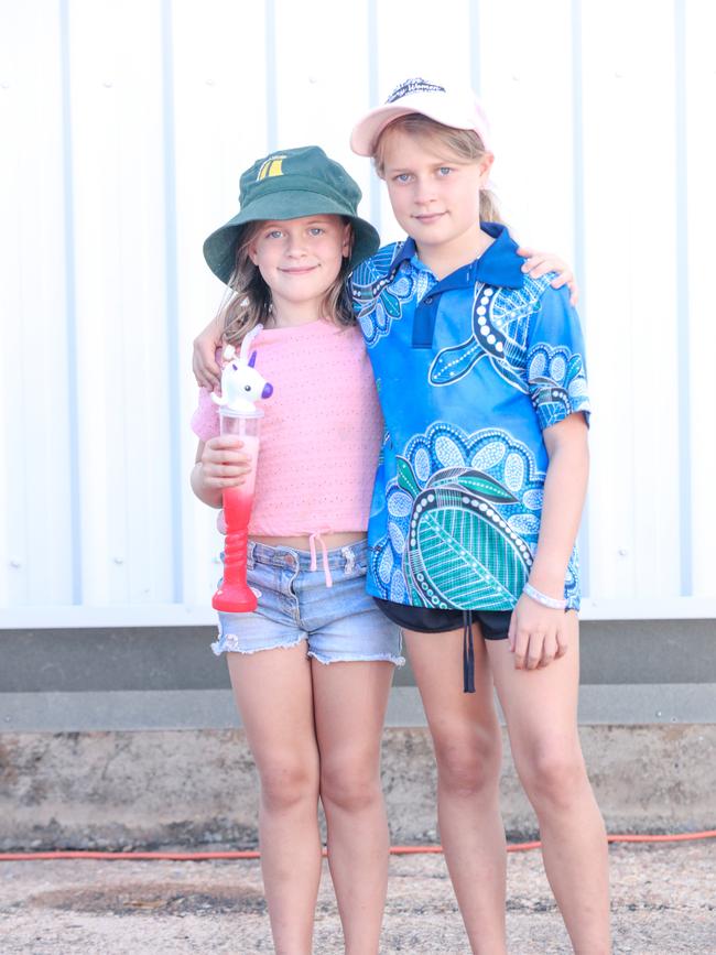 Sienna, 7, and Skylar, 9, McCarthy enjoying day one of the Royal Darwin Show. Picture: Glenn Campbell