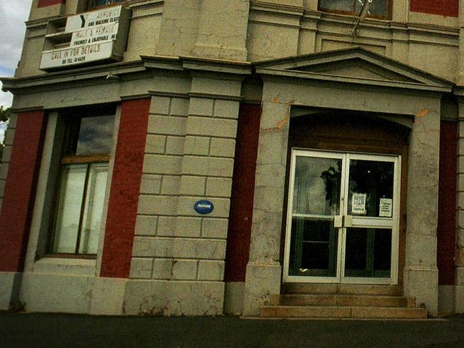Maureen Braddy and Allan Whyte were last seen on the steps of the Bendigo YMCA.