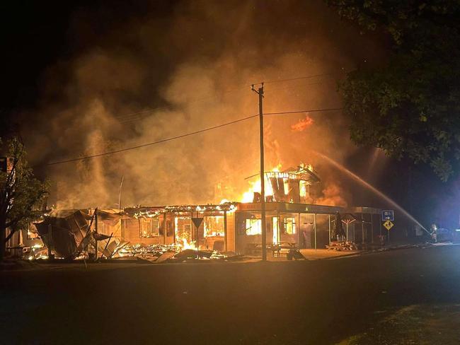 The Bollon Hotel west of St George in Queensland's southwest has burned down.