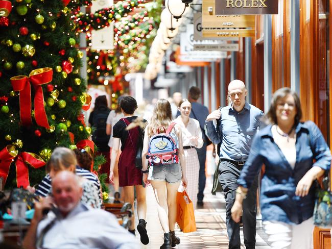 ADELAIDE, AUSTRALIA - NewsWire Photos December 16,  2020: Christmas shoppers are seen in Rundle Mall Adelaide. Picture: NCA NewsWire / David Mariuz