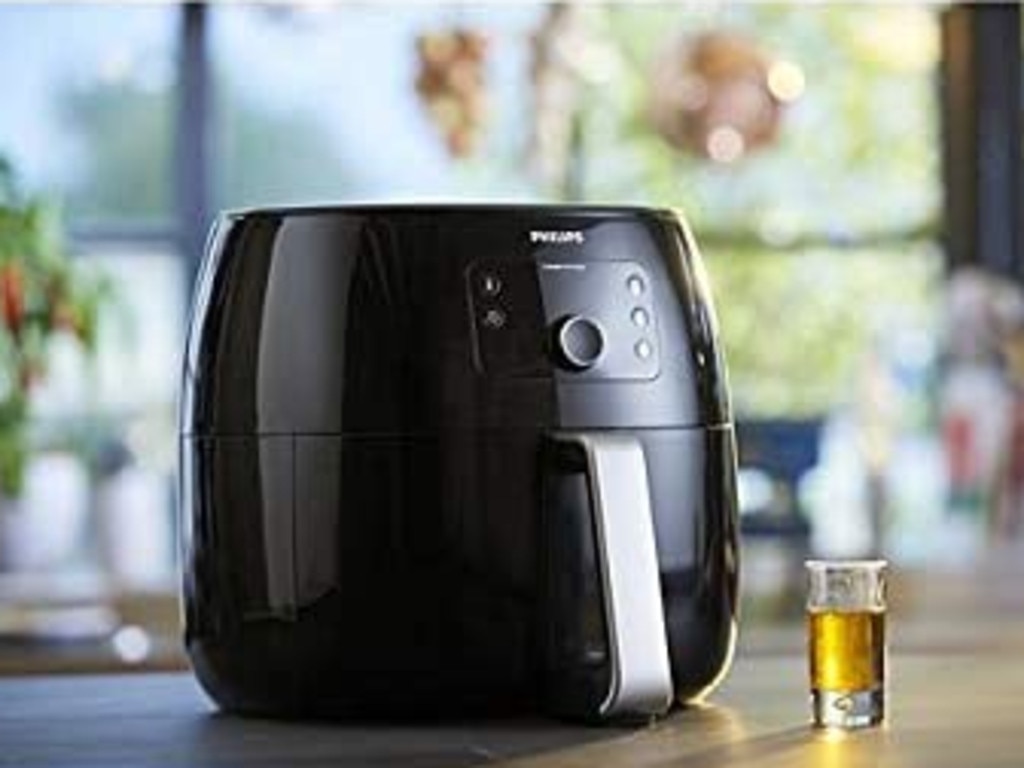 Get an awesome deal on air fryers and more in the Boxing Day sales. Image: Amazon.