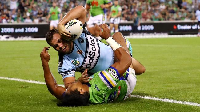 Wade Graham scores a try. Picture: AAP