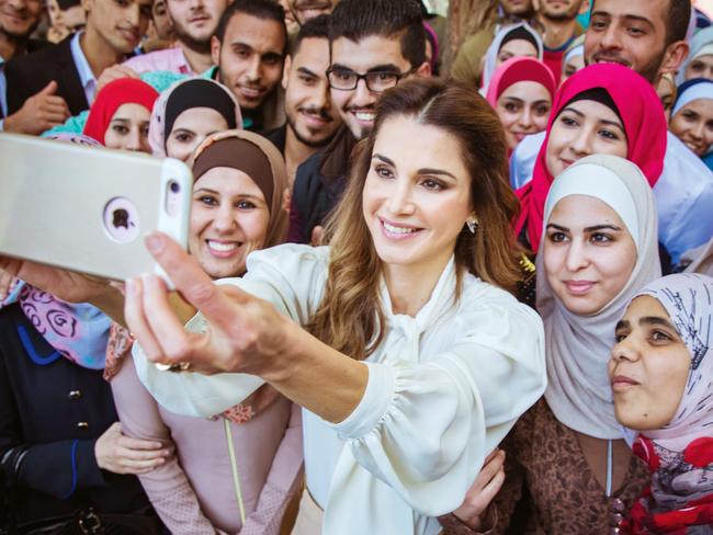 Her Majesty takes a selfie at the Queen Rania Teaching Academy.  Source: Supplied by the Office of Her Majesty Queen Rania Al Abdullah/Royal Hashemite Court