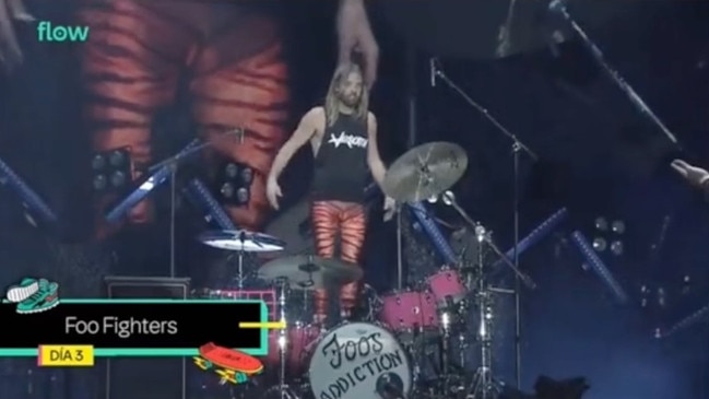 Taylor Hawkins wore a fun pair of zebra leggings during his final performance.