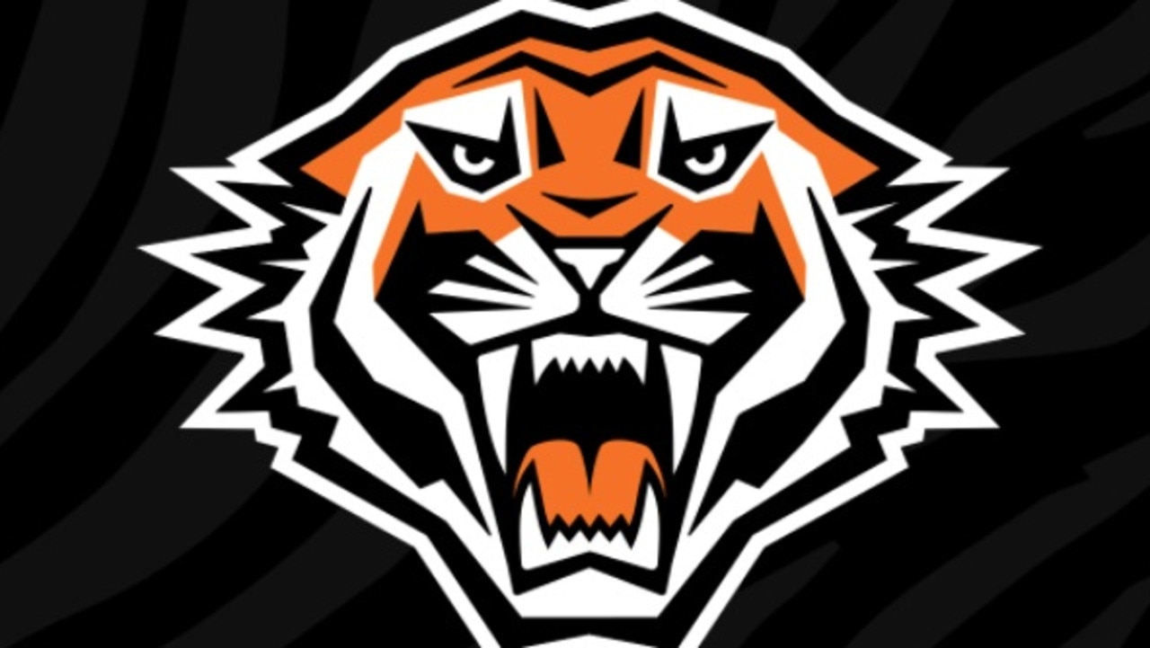 fordrejer tag på sightseeing ubehagelig NRL: Wests Tigers fans savage club's new logo