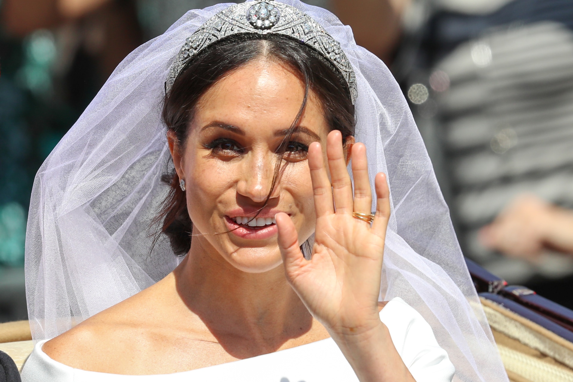 Meghan deals wedding earrings