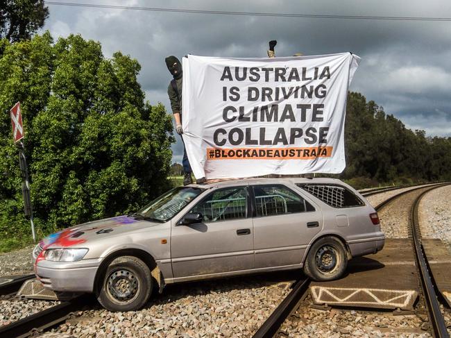 Protesters obstructing railways would face fines of up to $22,000 under legislation to be introduced by the Minns government. Images: Blockade Australia Facebook