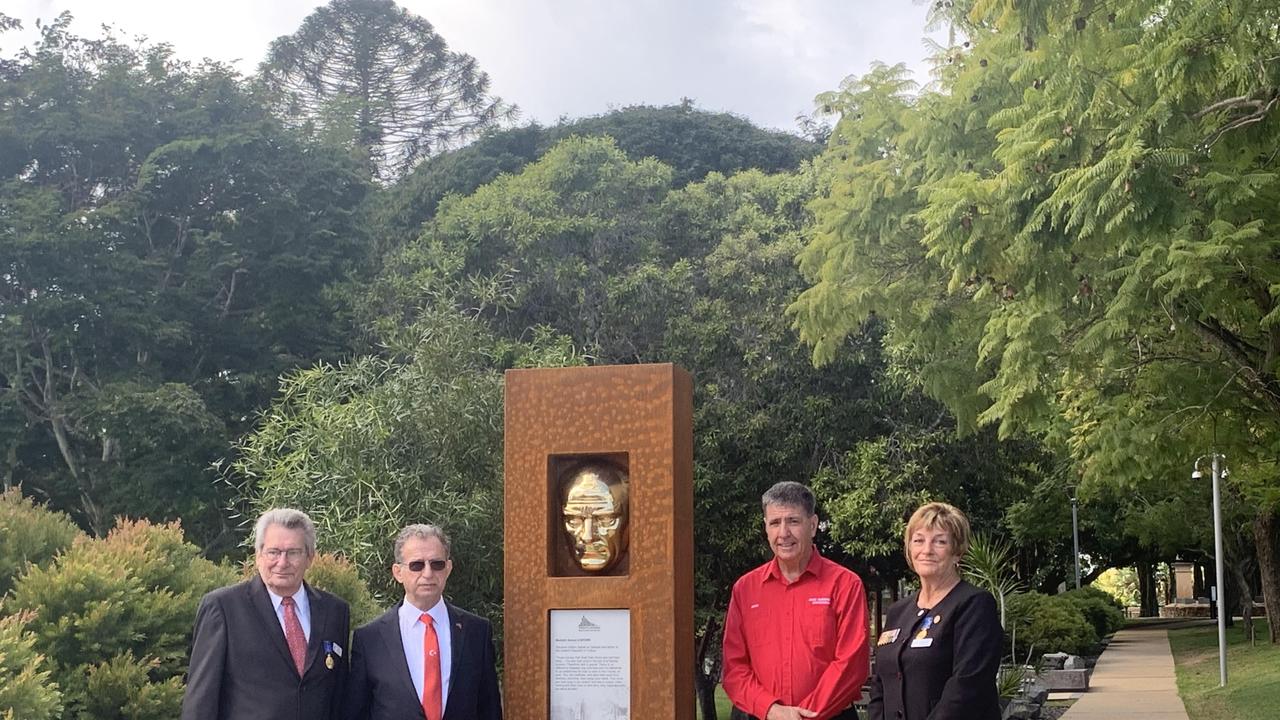 Gallipoli to Armistice Memorial Committee members Greig Bolderrow (left), Nancy bates, (far right) with Turkish Consul General of Queensland Turgut Manli and Maryborough MP Bruce Saunders at the unveiling of a memorial to Kemal Mustafa Ataturk.