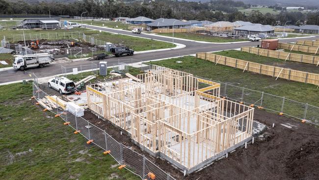 Call for an increase in the skilled visa cap, Master Builders Australia has warned labour shortages were putting projects at risk. Picture Eddie Safarik