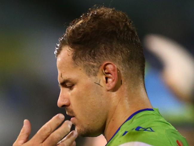 CANBERRA, AUSTRALIA - APRIL 05:  Raiders coach Ricky Stuart greets Aiden Sezer as he comes from the field during the round five NRL match between the Canberra Raiders and the Canterbury Bulldogs at GIO Stadium on April 5, 2018 in Canberra, Australia.  (Photo by Mark Nolan/Getty Images)