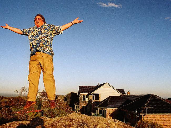 Mulray selling his Cromer Road, Cromer, property in 1999. Picture: Simon Ocksedge