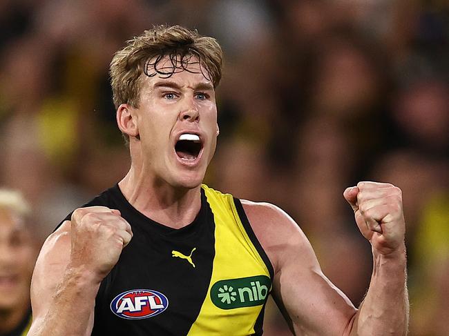 MELBOURNE . 16/03/2023.  AFL Round 1.  Richmond vs Carlton at the MCG. Richmonds Tom Lynch celebrates the goal that ties up the scores late in the game   . Pic: Michael Klein