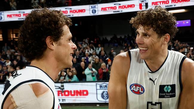 Ed and Charlie Curnow. (Photo by Michael Willson/AFL Photos via Getty Images)