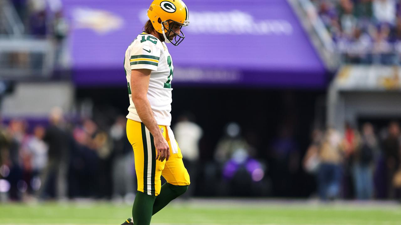 Aaron Rodgers tries to clear the air following COVID-19 positive