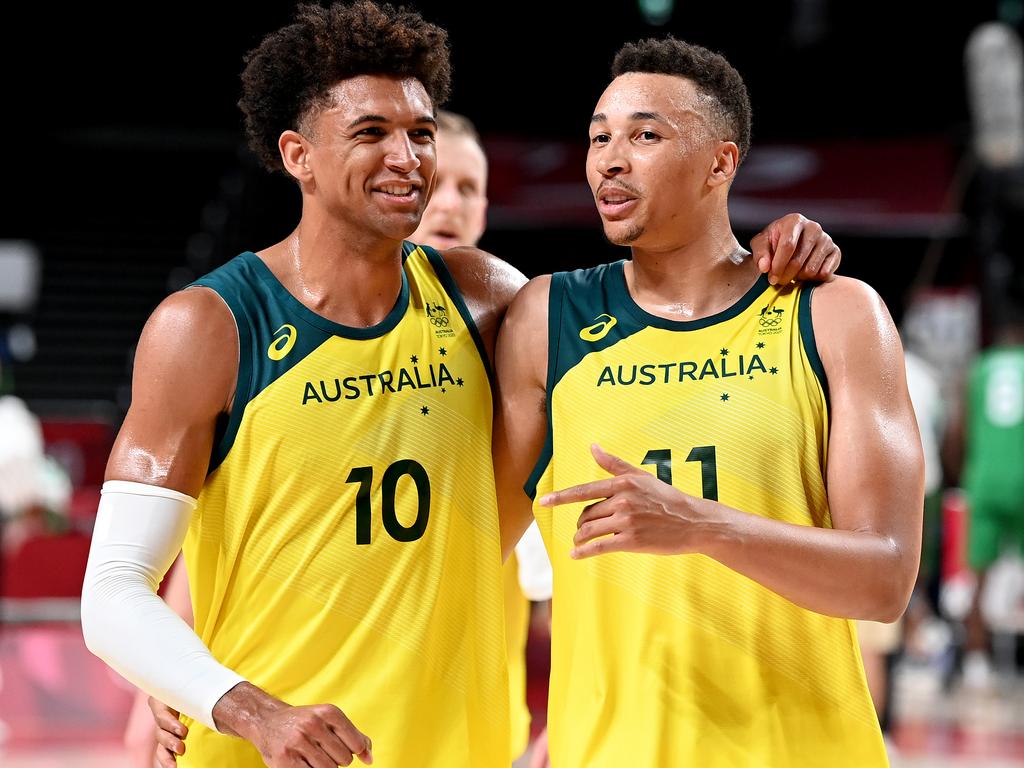 Australian basketballer Dante Exum has been bodyslammed in a mid-game brawl  while playing in the Euro League playoffs. The fight erupted following a  hard foul from a Real Madrid player on Exum's