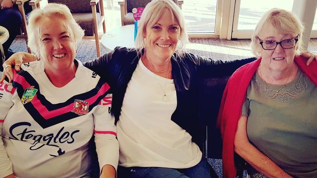 Lisa Tolhurst, her sister Julie Stodolka, and their mum Margaret Nicholls.