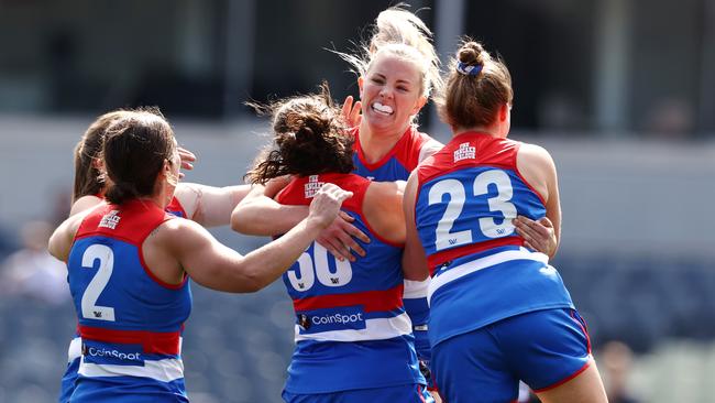 MELBOURNE . 29/08/2022. AFLW. Round 1. Western Bulldogs vs GWS Giants at Ikon Park. Gabby Newton of the Western Bulldogs celebrates a 2nd quarter goal . Picture by Michael Klein