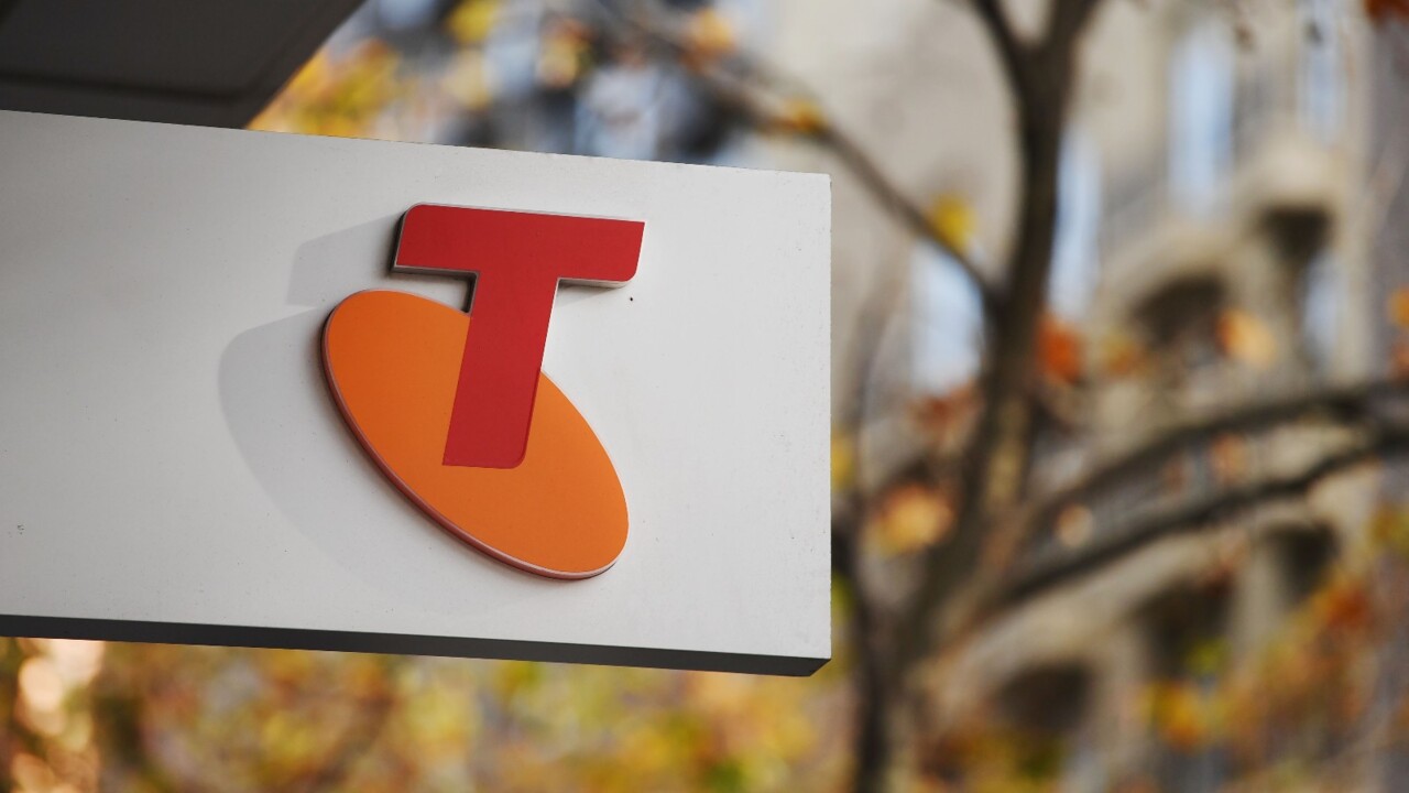 Telstra considers cutting 2,800 jobs