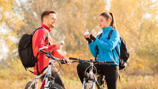 Many health bars "contain added sugars and artificial ingredients, compromising their healthiness.” Image: iStock