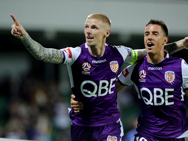 PERTH, AUSTRALIA - NOVEMBER 03: Andy Keogh of Perth Glory celebrates after he scored the first goal during the round three A-League match between the Perth Glory and the Brisbane Roar at nib Stadium on November 03, 2018 in Perth, Australia. (Photo by James Worsfold/Getty Images)