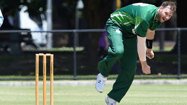 Croydon’s Tom McQuinn took 9-27 on Saturday. The Cockies finished 3-114d and 0-14 against Hills’ 75 and 51. Picture: Steve Tanner