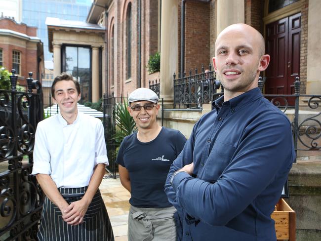Restaurant REVIEW. Jardin St james with chef Grimmer Thibaut, Barista Andreas Mardonea, chief proprieter Julien Besnard.