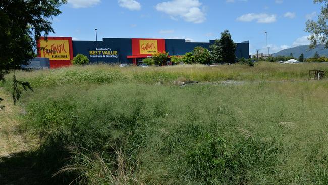 There has been a call for tenders to build the new Aldi supermarket next the the Fantastic Furniture store on Lower Dawson Road.