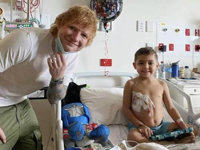 Ed Sheeran with Mateoh Eggleton at Queensland Children’s Hospital.