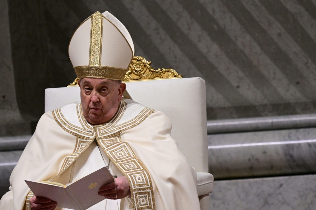 Stable but still seriously ill, Pope Francis misses start of Lent