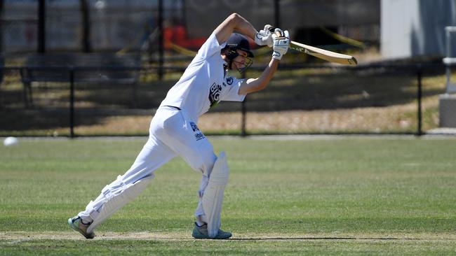 Simon Lambert on the drive for Hoppers Crossing. Picture: Andrew Batsch