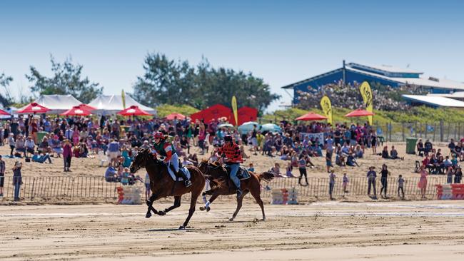 Mackay Beach Horse Racing Carnival