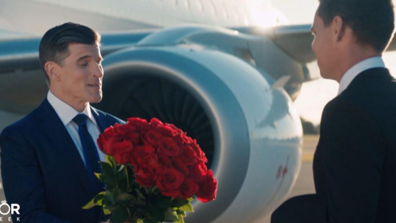 Osher Gunsberg makes an appearance in the promo. Picture: Channel 10