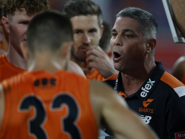 Adam Kingsley speaks to his troops at the final change. Picture: Michael Klein