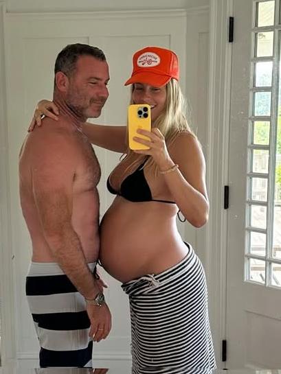 … while Liev moved on with new wife Taylor.