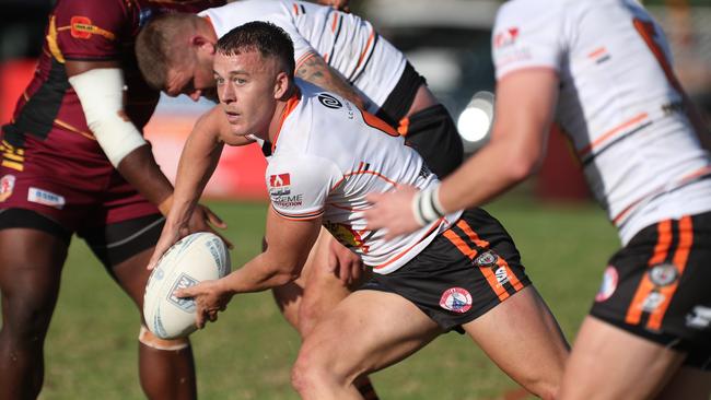 Oaks hooker Mitchell New scored a victory against his former club Thirlmere. Picture Warren Gannon Photography