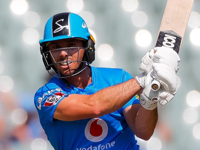 ADELAIDE, AUSTRALIA - JANUARY 08: Jon Wells of the Strikers bats during the Big Bash League match between the Adelaide Strikers and the Sydney Sixers at the Adelaide Oval on January 08, 2020 in Adelaide, Australia. (Photo by Daniel Kalisz/Getty Images)