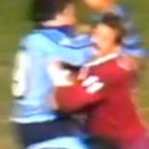 Les Boyd’s elbow on Darryl Brohman