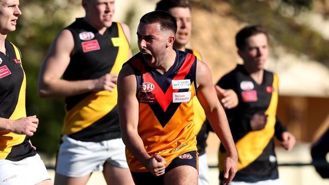 Lindon Bektash is joining Keilor Park.