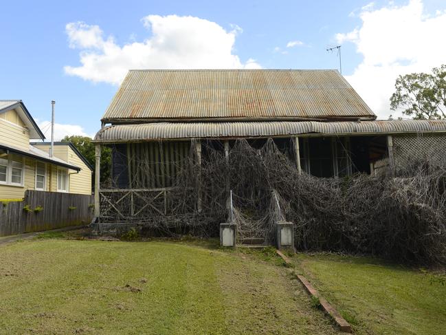 The heritage-listed ‘Dunning’ house located at 33 Fitzroy St was removed due to its dilapidated state.