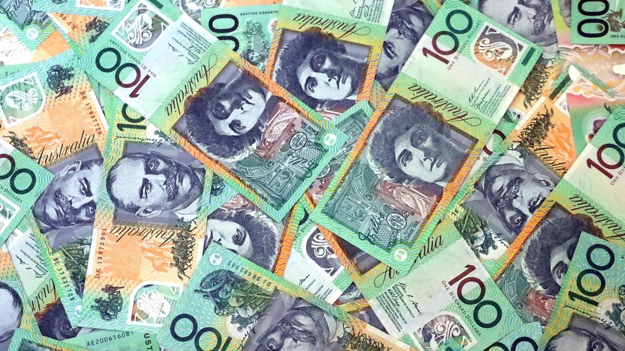 Albo backs pay rise for millions of Aussies