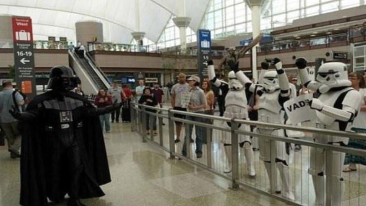 A true (anti) hero's welcome. Picture: Reddit