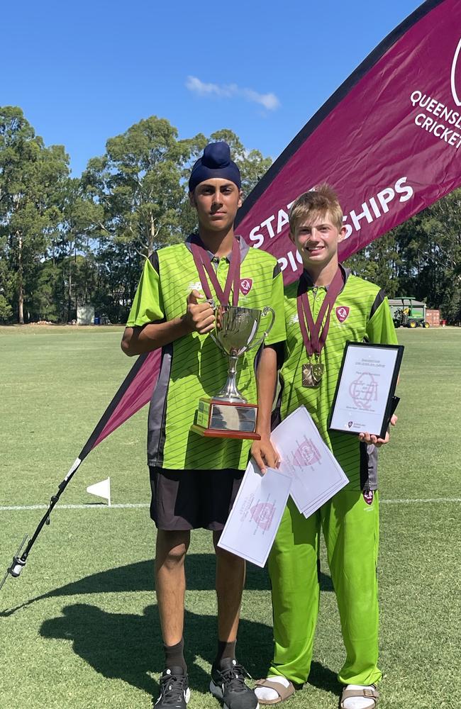 Singh and Hogan from the Gators' club.