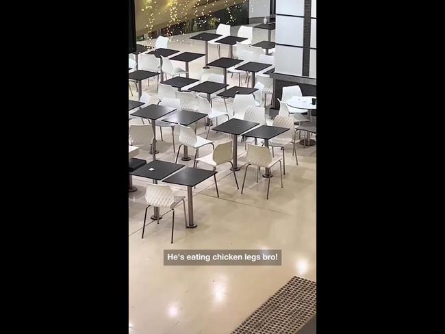 Giant rats scurry through Aussie food court