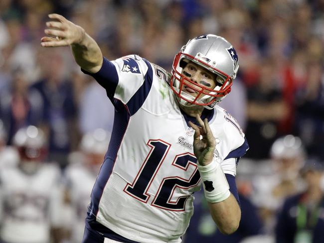 Brady throws a pass during the Super Bowl.