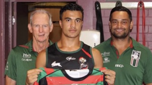 Joseph Suaalii (centre) with Souths coach Wayne Bennett and former Rabbitohs captain John Sutton.