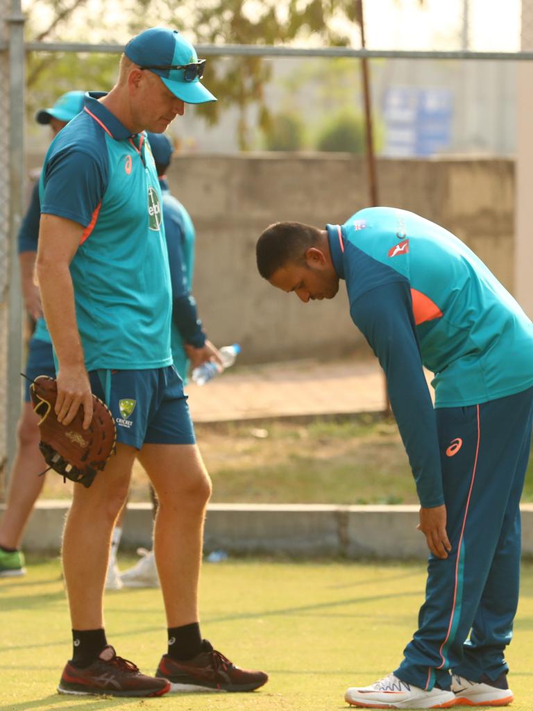 Usman Khawaja of Australia speaks with coach Andrew McDonald as he undergoes a fitness test before Day 5. (Photo by Robert Cianflone/Getty Images)