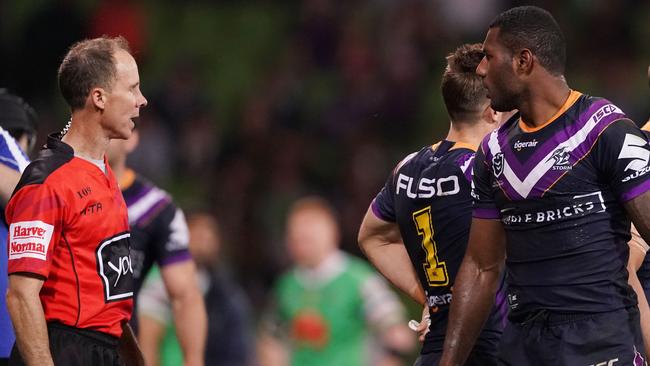 Vunivalu questions Wise after his incorrect call. Photo: AAP Image/Scott Barbour